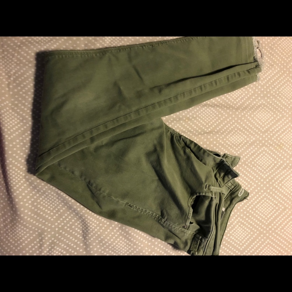 Of navy rockstar green jeans